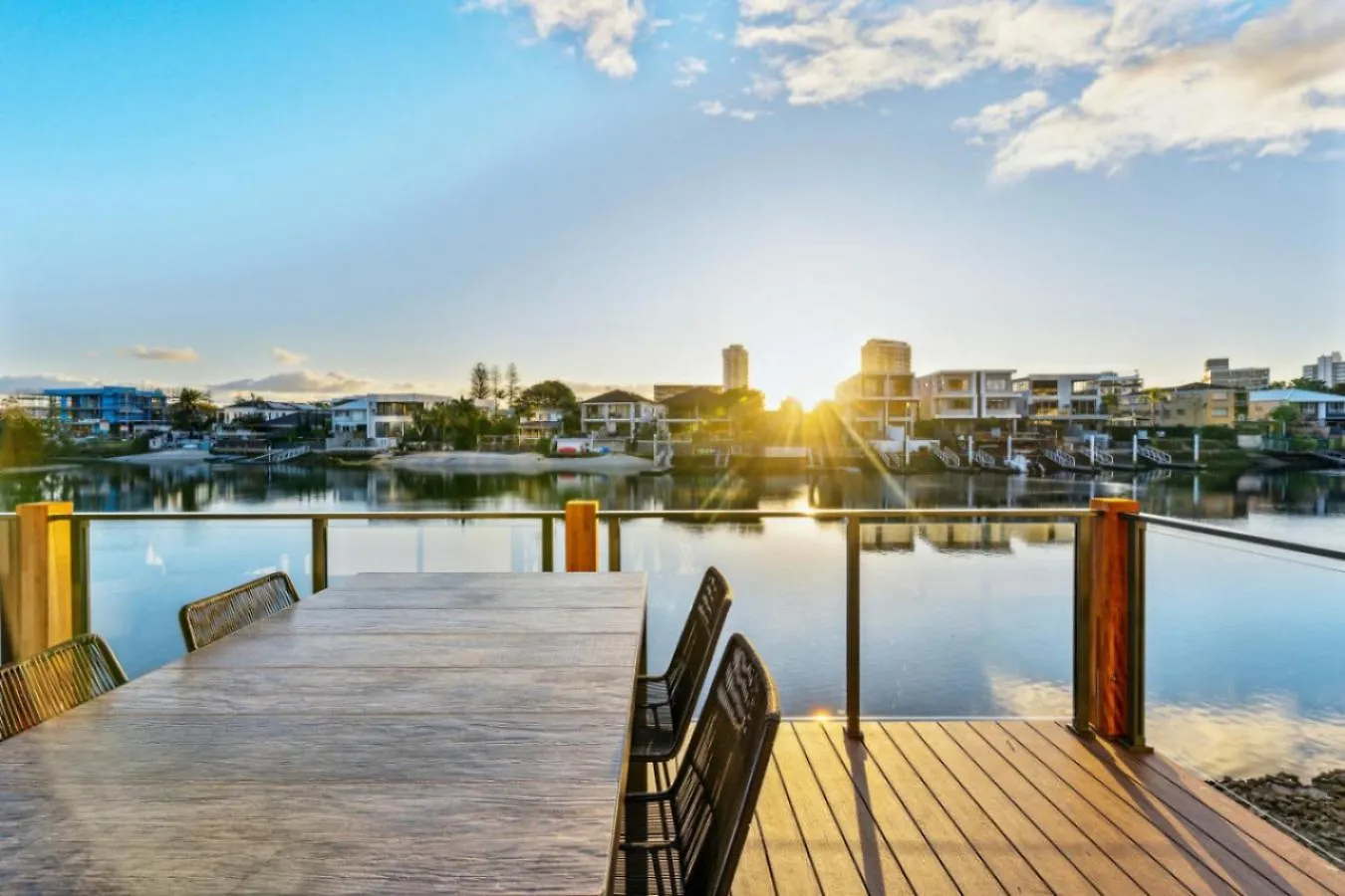 Apartment The Sunset - Brand New Modern Riverview 2 Bedroom With Free Parking Pool Gym Gold Coast Australia